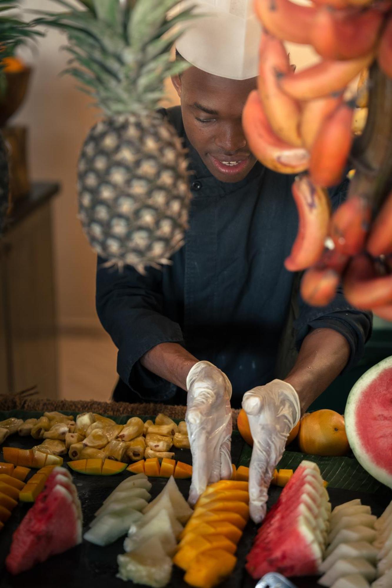 The Mora Zanzibar Hotel Matemwe  Ngoại thất bức ảnh A chef preparing fruit
